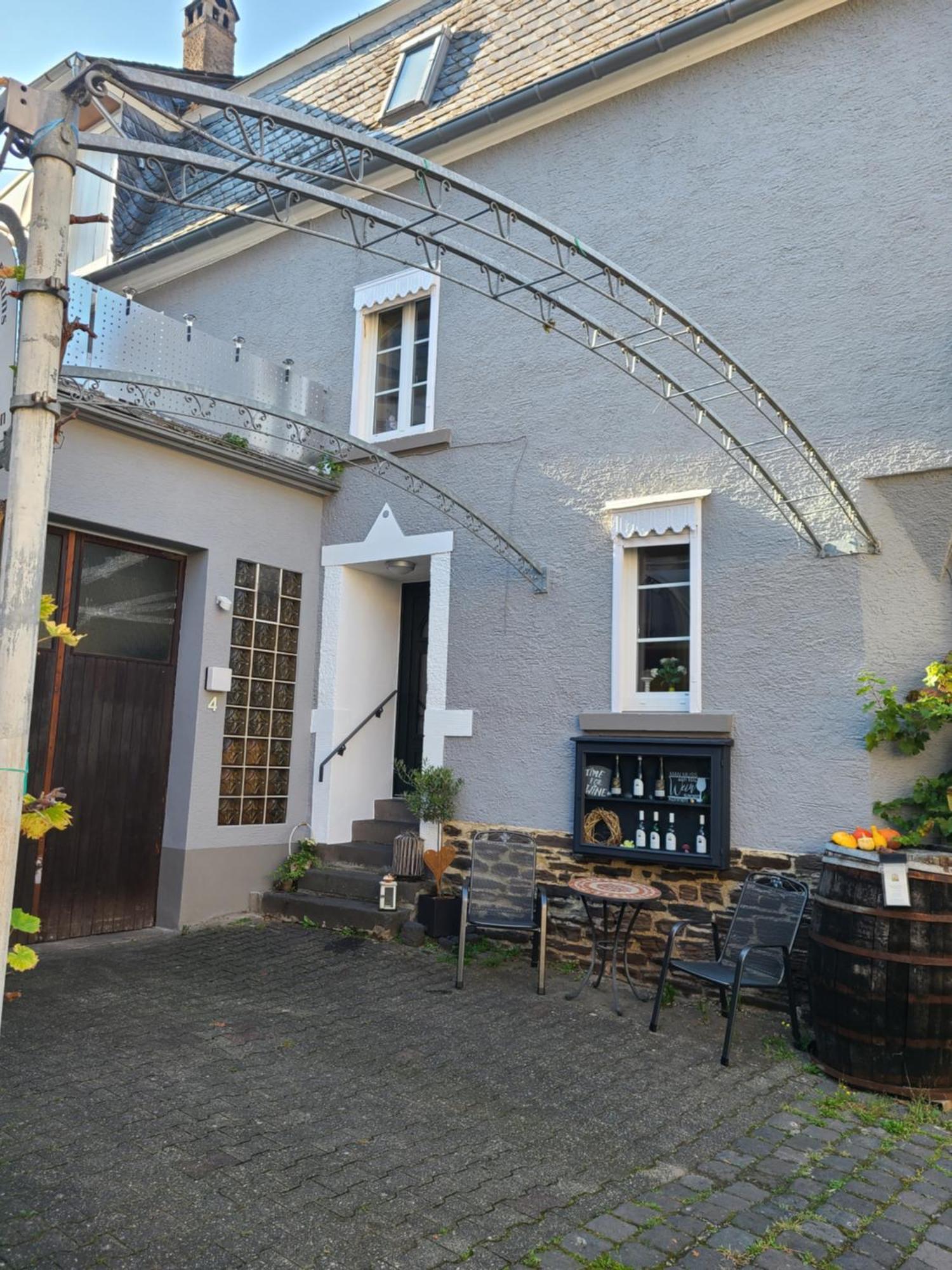 Weingut Matthias Dauns Apartment Reil Ngoại thất bức ảnh