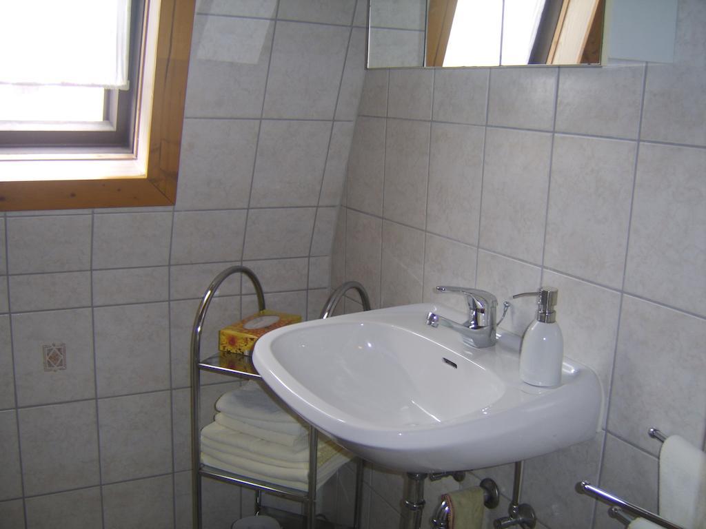 Weingut Matthias Dauns Apartment Reil Phòng bức ảnh